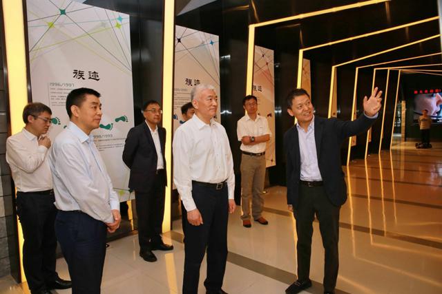 科技部部长王志刚到ca888亚洲城激光调研